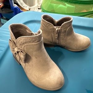 Toddler Girls small block heel suede boots